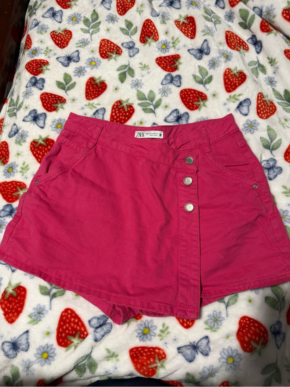 Zara Fuchsia Button-Front High-Rise Skort